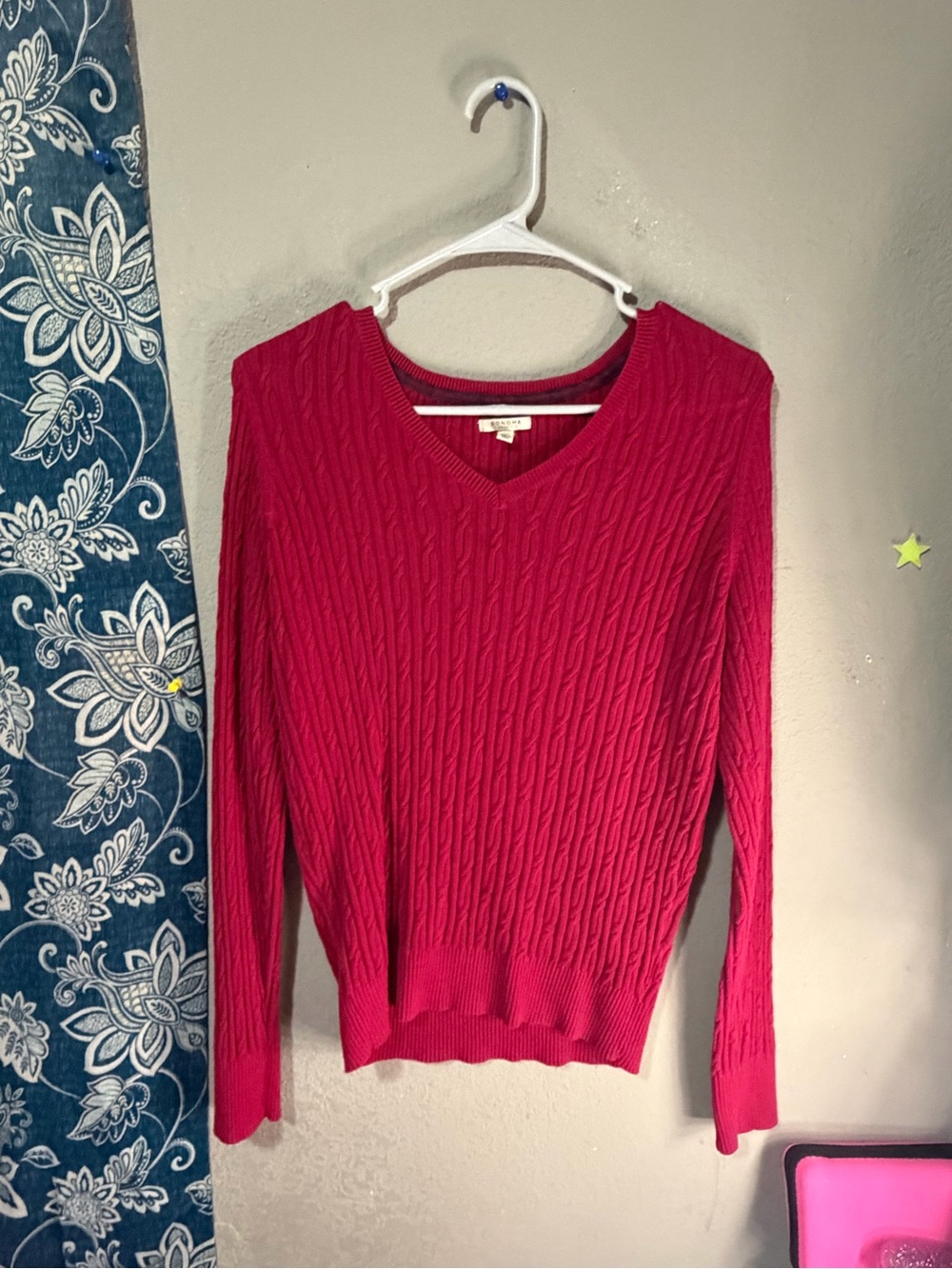Women's Cable Knit V-Neck Sweater - Pink